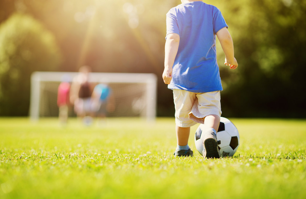子どもがスポーツを始める時に親が考えるべきこと